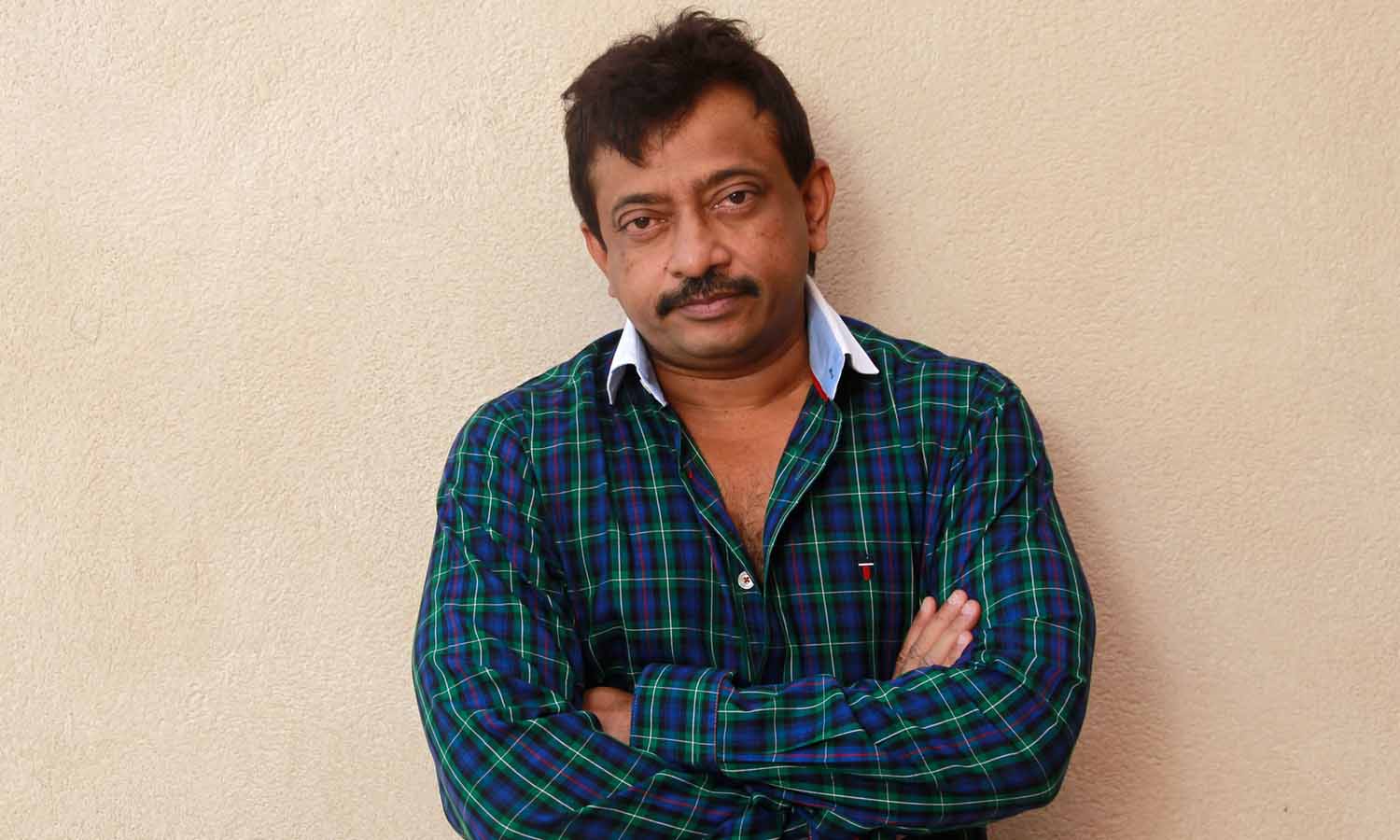 கேலி செய்யப்பட்ட கட்சி தலைவர்கள்- சூறையாடப்பட்ட ராம் கோபால் வர்மா அலுவலகம்