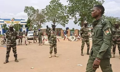 நைஜீரியாவில் இரு குழுவினருக்கு இடையிலான கடும் மோதலில் 113 பேர் பலி