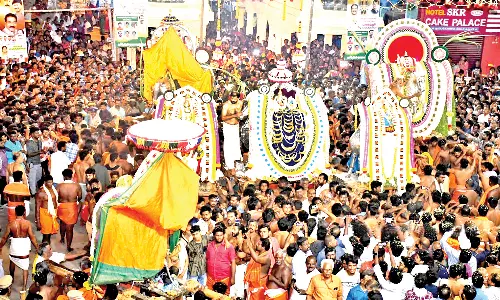 சுசீந்திரம் கோவிலில் சப்தாவர்ண நிகழ்ச்சி