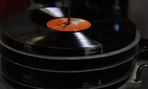 ஸ்ட்ரீமிங் இசை காலத்திலும் சாதனை படைக்கும் LP