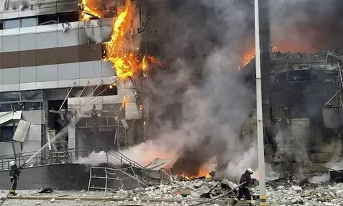 ஒரே நாளில் 122 ஏவுகணைகள்: உக்ரைன் மீது வான்வழி தாக்குதலை நடத்திய ரஷியா