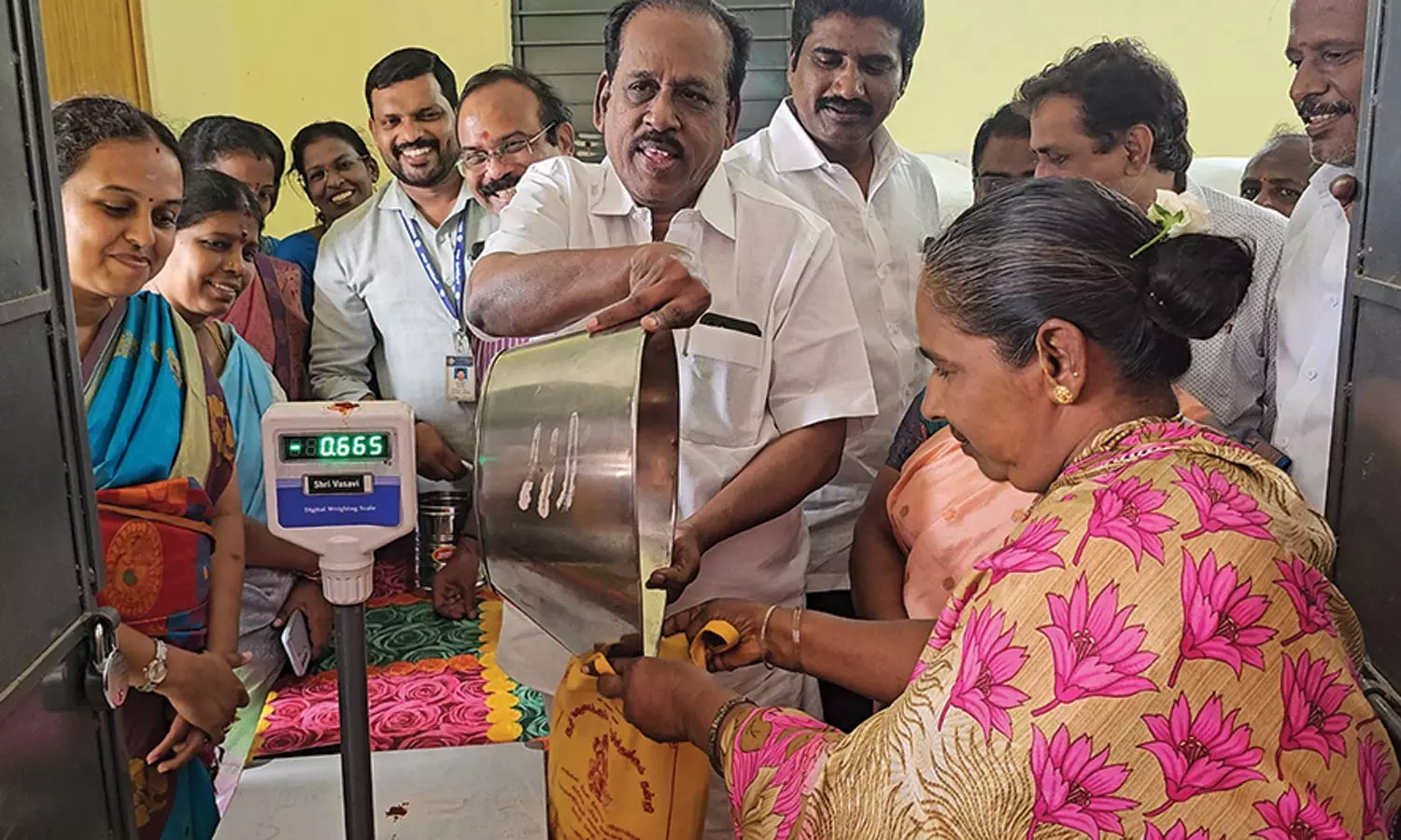 காஞ்சிபுரத்தில் ரேசன் கடை திறப்பு காஞ்சிபுரத்தில் ரேசன் கடை திறப்பு