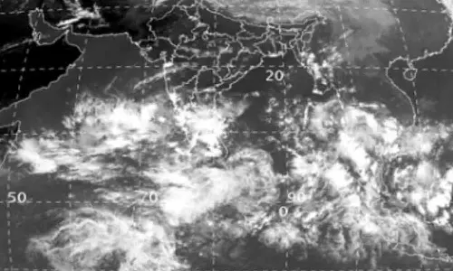 புதிய காற்றழுத்த தாழ்வுப்பகுதி உருவாகிறது: தமிழகத்தில் ஜனவரி 1, 2-ந் தேதிகளில் பலத்த மழைக்கு வாய்ப்பு