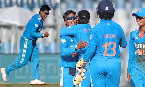 5 விக்கெட்டுகள் வீழ்த்திய தீப்தி சர்மா- இந்தியாவுக்கு 259 ரன்கள் இலக்கு நிர்ணயித்த ஆஸ்திரேலியா