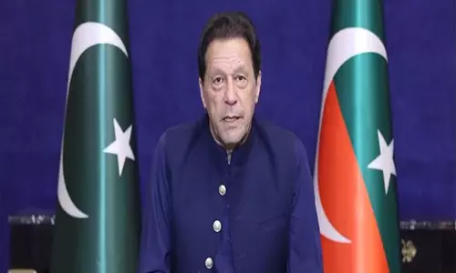 இம்ரான்கான் வேட்புமனுக்கள் நிராகரிப்பு: பாகிஸ்தான் தேர்தல் ஆணையம் அறிவிப்பு