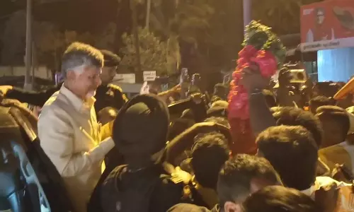 சந்திரபாபு நாயுடுவை வரவேற்ற தமிழக மக்கள்