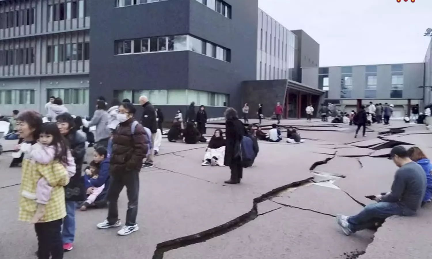 ஜப்பானை தொடர்ந்து தென் கொரியா, ரஷியாவிலும் நிலநடுக்கம் ஜப்பானை தொடர்ந்து தென் கொரியா, ரஷியாவிலும் நிலநடுக்கம்