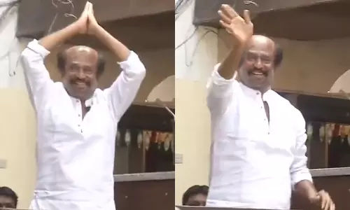 ஆங்கில புத்தாண்டு: ரசிகர்களுக்கு வாழ்த்து தெரிவித்தார் ரஜினிகாந்த்