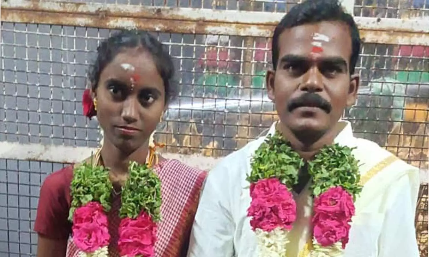 புத்தாண்டு தினத்தில் சோகம்: புதுமண தம்பதி கிணற்றில் குதித்து தற்கொலை புத்தாண்டு தினத்தில் சோகம்: புதுமண தம்பதி கிணற்றில் குதித்து தற்கொலை