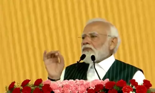 வெள்ள பாதிப்பில் இருந்து மீள தமிழக மக்களுக்கு மத்திய அரசு துணை நிற்கும்... பிரதமர் மோடி