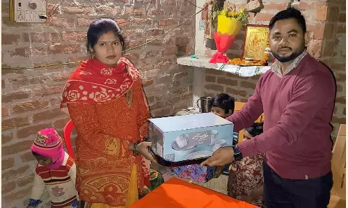 உஜ்வாலா திட்ட 10வது கோடி பயனாளிக்கு கடிதம் எழுதி, பரிசளித்த பிரதமர் மோடி