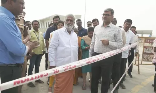 கிளாம்பாக்கம் பேருந்து முனையத்தில் அமைச்சர் சேகர்பாபு ஆய்வு