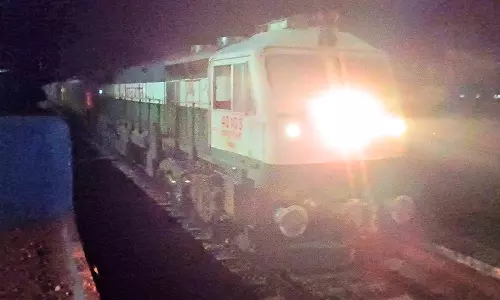 நெல்லை-திருச்செந்தூர் இடையே பயணிகள் ரெயில் சோதனை ஓட்டம்