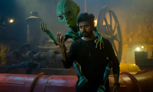 செஞ்சு முடிக்கிறனோ இல்லையோ, இனிமே இது என்னோட வேலை.. வைரலாகும் அயலான் டிரைலர்