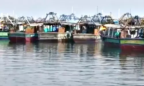 கடல் சீற்றம் காரணமாக 2-வது நாளாக மண்டபம் மீனவர்கள் கடலுக்கு செல்லவில்லை