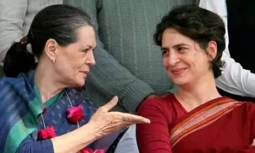 தெலுங்கானாவில் சோனியா காந்தி போட்டியிடுவாரா? மறுத்தால் பிரியங்கா போட்டியிட வலியுறுத்தல்
