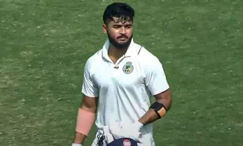 12 சிக்சர்களுடன் அதிரடி சதம்: ரஞ்சி டிராபியில் சாதனை படைத்த ரியான் பராக்