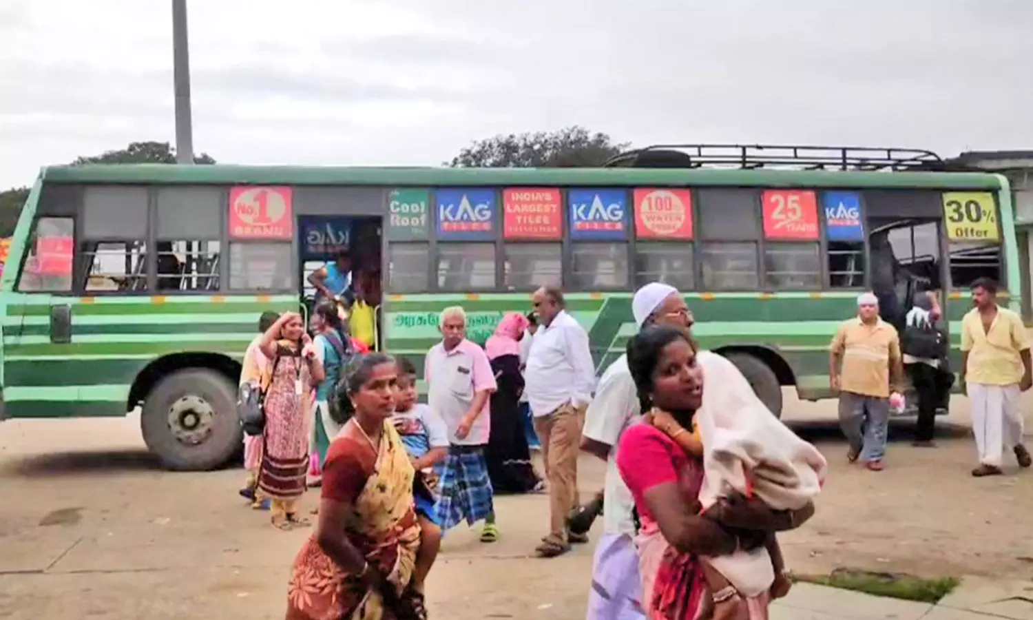 போக்குவரத்து ஊழியர்கள் வேலைநிறுத்தம்: நெல்லை மண்டலத்தில் 90% பஸ்கள் இயக்கம்