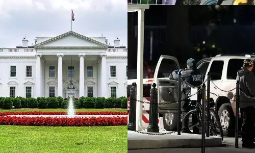 அமெரிக்காவில் பரபரப்பு: வெள்ளை மாளிகை நுழைவு வாயில் மீது காரை மோதிய வாலிபர்