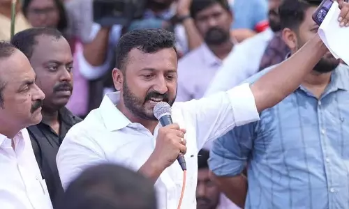 கேரள தலைமை செயலகம் முன்பு வன்முறை: இளைஞர் காங்கிரஸ் மாநில தலைவர் கைது