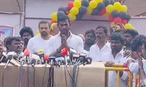 அனைவரையும் சரிசமமாக பார்க்கும் மனிதன் விஜயகாந்த்- விஷால் புகழாரம்