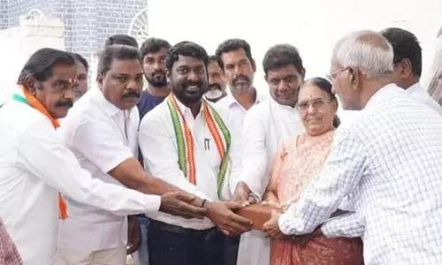 கூடுதல் வகுப்பறைகள் கட்ட விஜய் வசந்த் எம்.பி. அடிக்கல் நாட்டினார்