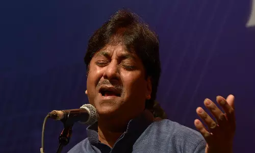 பிரபல  பாடகர் உஸ்தாத் ரஷீத் கான் மறைவு - மம்தா பானர்ஜி இரங்கல்