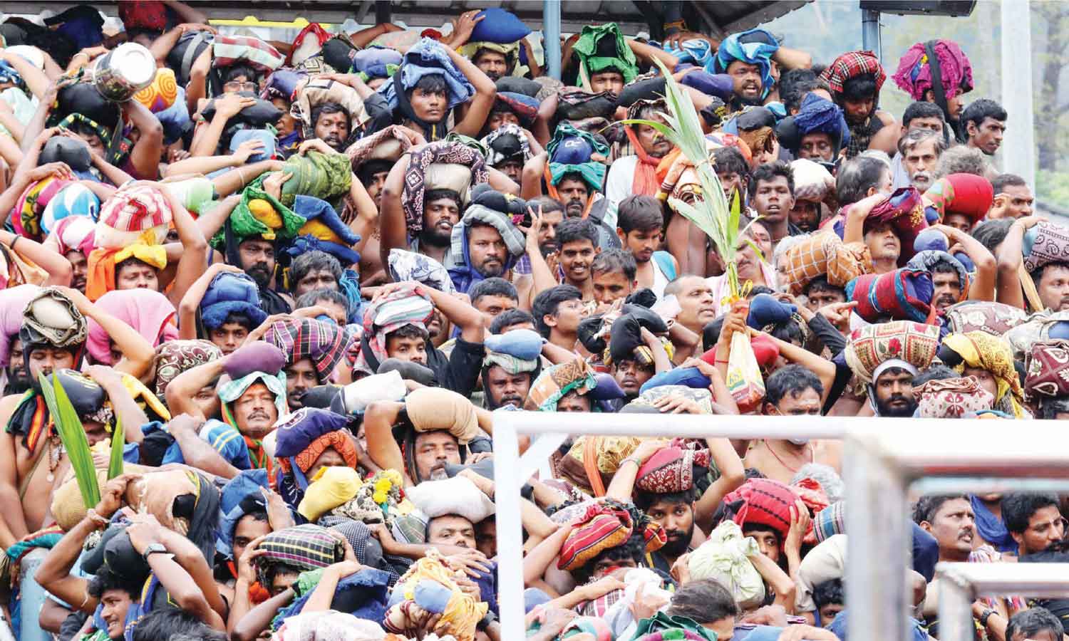 சபரிமலையில் சாமி தரிசனத்துக்கான உடனடி முன்பதிவு 15-ந்தேதி வரை நிறுத்தம்