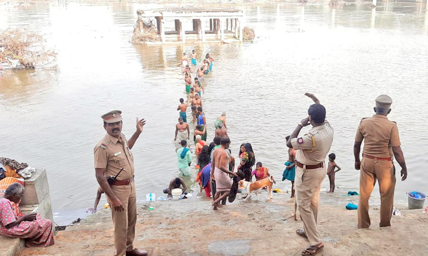 தாமிரபரணி ஆற்றில் 6 ஆயிரம் கனஅடி நீர் திறப்பு