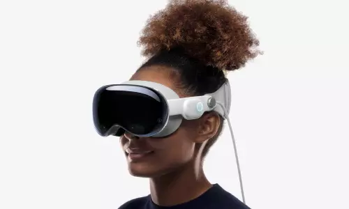 ஸ்பெஷல் ஆப்ஸ், கேம்ஸ்-உடன் விற்பனைக்கு வந்தது ஆப்பிள் விஷன் ப்ரோ