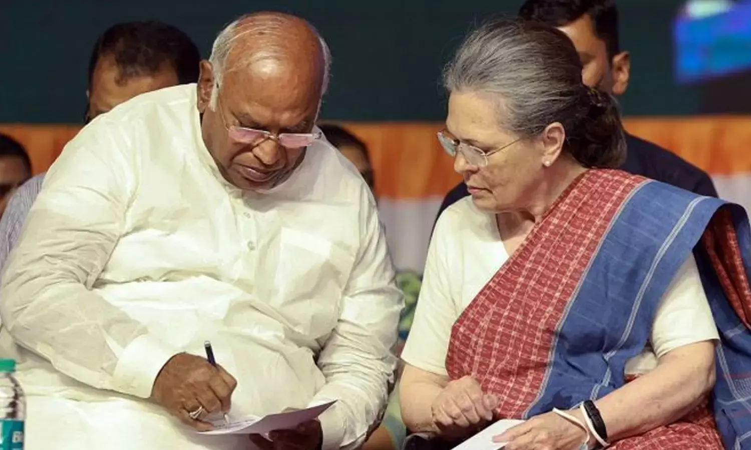 ராமர் கோவில் விவகாரத்தில் கட்சி விலகி இருக்கவேண்டும்: மூத்த காங்கிரஸ் தலைவர் கண்டனம்