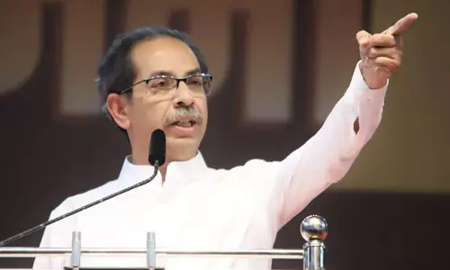 சபாநாயகரின் தீர்ப்பு ஜனநாயகப் படுகொலை: உத்தவ் தாக்கரே காட்டம்