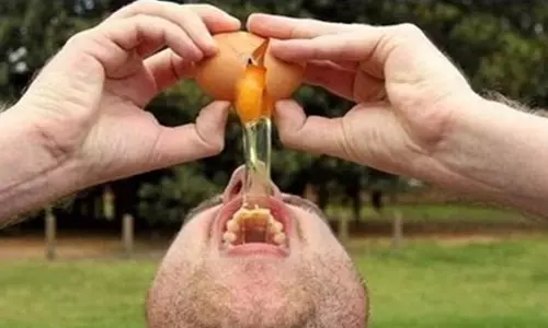 பச்சை முட்டையை குடிக்கலாமா?