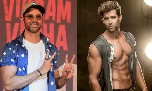 ஹிருத்திக் ரோஷனின் பிறந்தநாளை கோலாகலமாக கொண்டாடிய ரசிகர்கள்