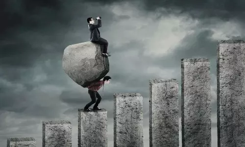 இக்கட்டுகளே படிக்கட்டுகளாக!