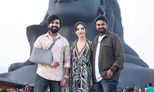 ரசிகர்கள் மத்தியில் வரவேற்பு- ஈஷா ஆதியோகியை தரிசித்த மிஷன் படக்குழு