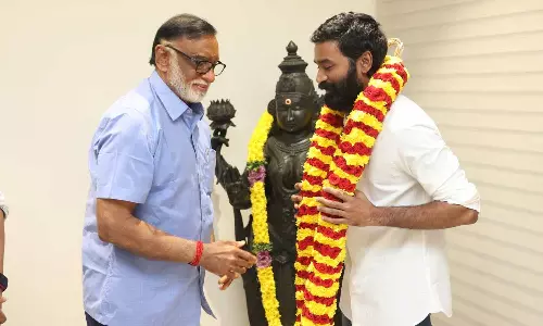 பிளாக்பஸ்டர் ஓப்பனிங்- தனுஷை நேரில் சந்தித்த தயாரிப்பாளர்