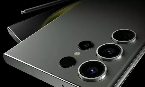 சாம்சங் ஃபிளாக்ஷிப் ஸ்மார்ட்போனிற்கு ரூ. 10000 விலை குறைப்பு - அமேசான் அதிரடி