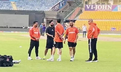 பயிற்சியில் ஈடுபட்ட விராட் கோலியுடன் FUN செய்த ரிஷப் பண்ட்- வைரலாகும் வீடியோ