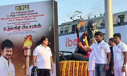தி.மு.க. இளைஞரணி மாநாடு சுடர் தொடர் ஓட்டம்: அமைச்சர் உதயநிதி ஸ்டாலின் தொடங்கி வைத்தார்