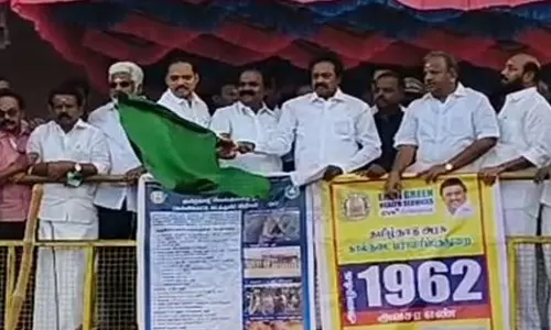 வடமலாப்பூரில் ஜல்லிக்கட்டு போட்டியை தொடங்கி வைத்த அமைச்சர் மெய்யநாதன்