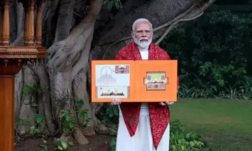 ராமர் கோவில் தபால் தலைகளின் தொகுப்பு புத்தகம் வெளியீடு