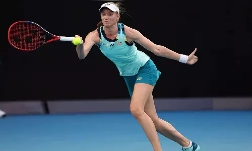 ஆஸ்திரேலிய ஓபன்: ரிபாகினாவுக்கு அதிர்ச்சி அளித்த பிளின்கோவா