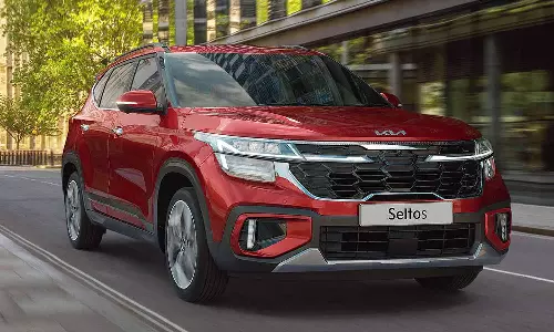 செல்டோஸ் டீசல் என்ஜினுடன் மேனுவல் டிரான்ஸ்மிஷன் வழங்கிய கியா - விலை எவ்வளவு தெரியுமா?