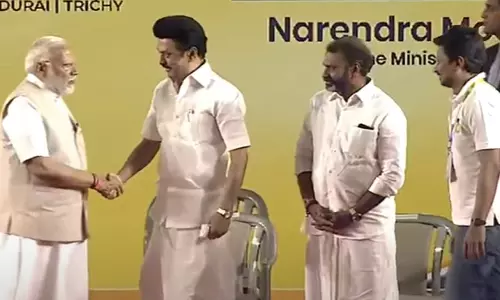 விழாவிற்கு பிறகு பிரதமர் மோடியுடன் முதலமைச்சர் மு.க.ஸ்டாலின் சந்திப்பு