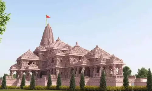 பக்தர்கள் காண பிரமாண்ட ஏற்பாடு- அயோத்தியில்  1100 சதுர அடியில் மிதக்கும் எல்இடி திரை