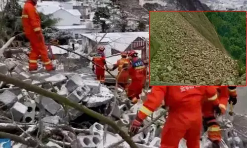சீனாவில் கடும் நிலச்சரிவு: உயிரோடு புதைந்த 47 பேர் கதி என்ன?