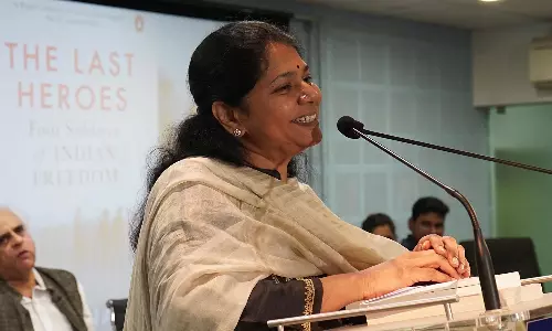 தாங்கள் விரும்பும் கடவுளை மக்கள்தான் முடிவு செய்ய வேண்டும்-  கனிமொழி