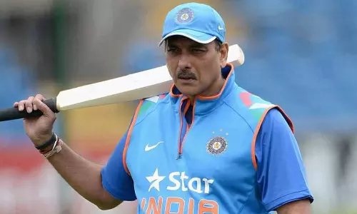 ரவி சாஸ்திரிக்கு வாழ்நாள் சாதனையாளர் விருது வழங்கிய பிசிசிஐ