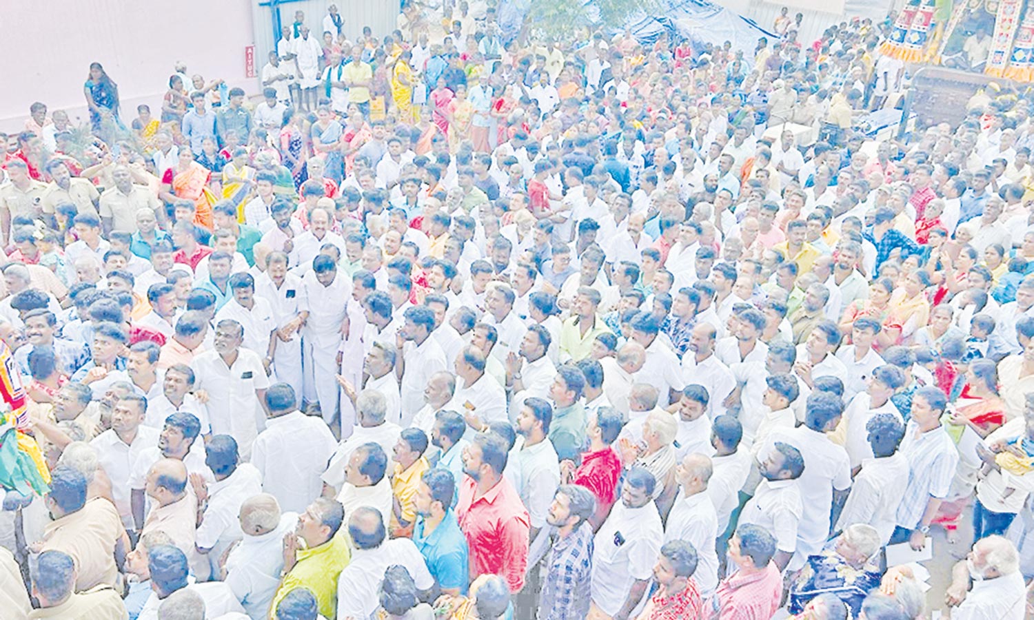 விராலிமலை சுப்பிரமணிய சுவாமி கோவில் தைப்பூச தேரோட்டம்- விஜயபாஸ்கர் பங்கேற்பு